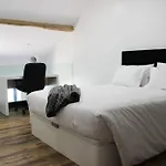 Loft Prestige - Centro Aparthotel 3*