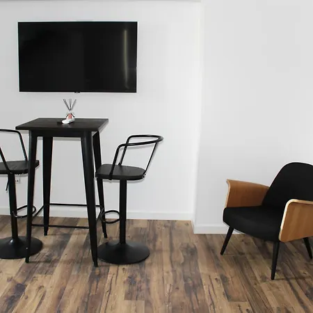 Aparthotel Loft Prestige - Centro 3*